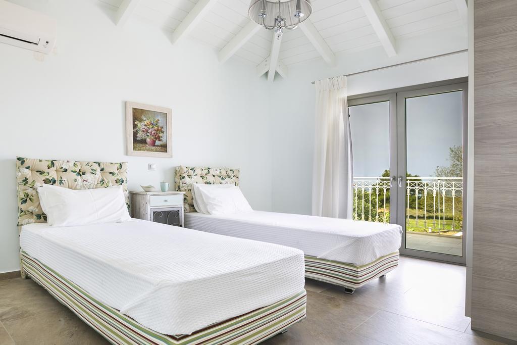 Afrodite Luxury Villa Svoronata Luaran gambar